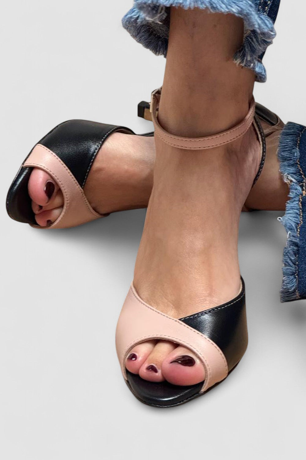 Atenea - Zapatos de tacón medio con tira al tobillo y estilo elegante