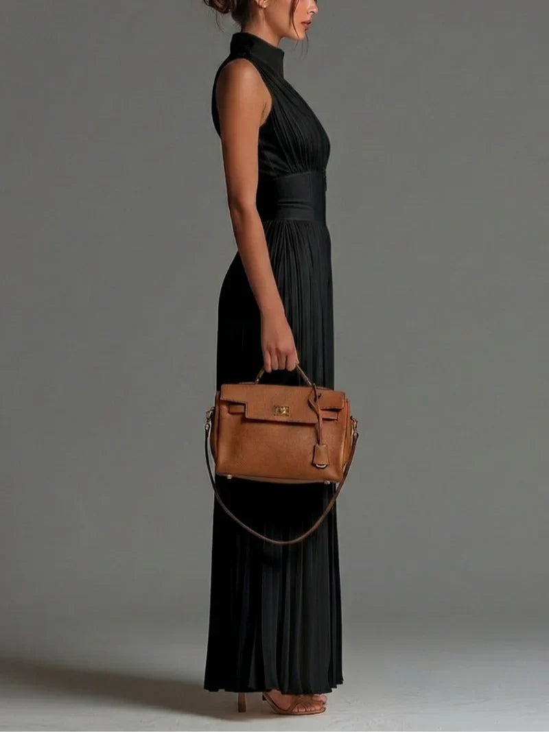 Mercedes Mono Negro sin Mangas de Chiffon con Escote