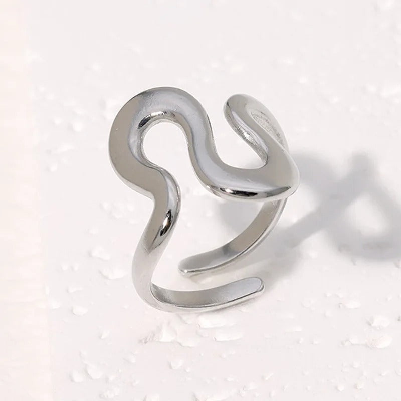 Atenea-Anillo Dorado de Acero Inoxidable con Baño PVD de Oro 18K