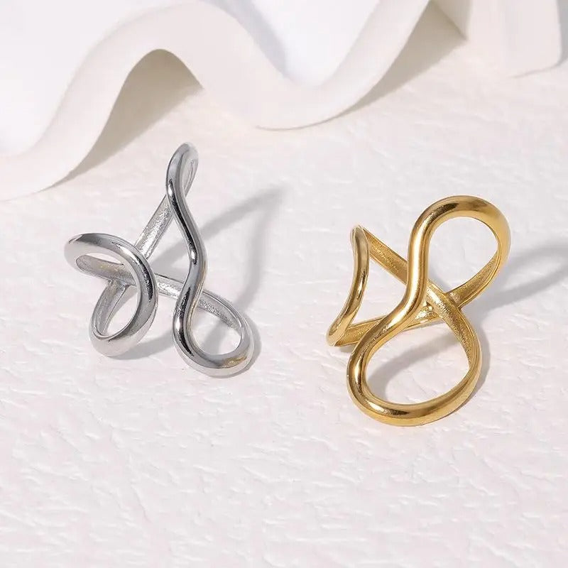 Atenea-Anillo Dorado de Acero Inoxidable con Baño PVD de Oro 18K
