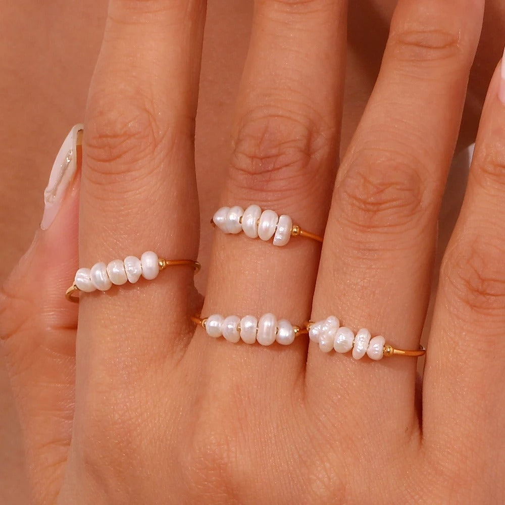 Atenea-Anillo Dorado de Acero Inoxidable con Perla de Agua Dulce