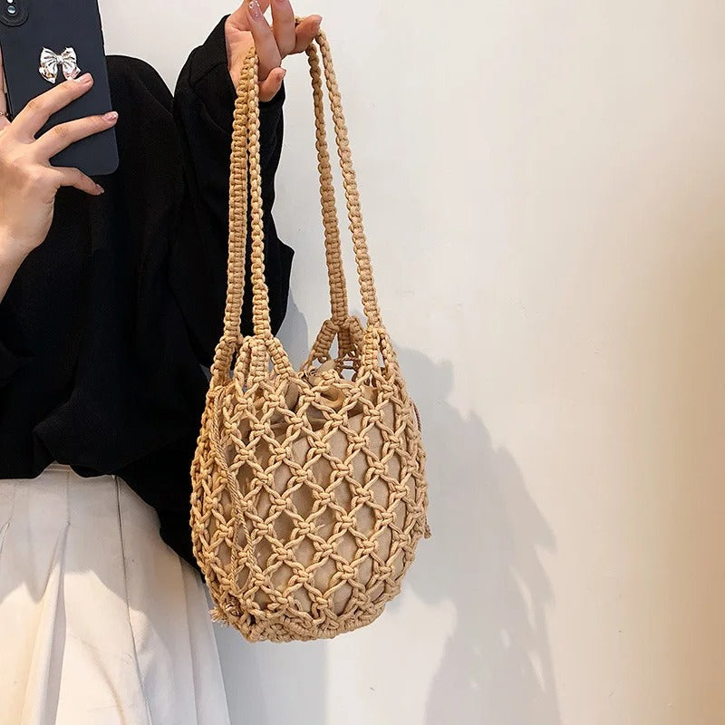 Casandra Bolso Tejido con Cordón y Asa de Hombro