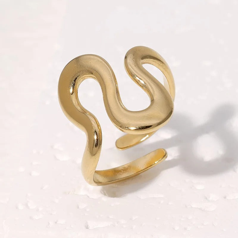 Atenea-Anillo Dorado de Acero Inoxidable con Baño PVD de Oro 18K